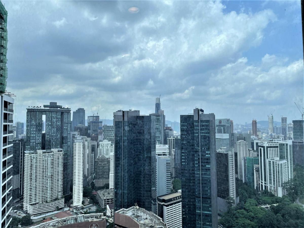 Appartamento The Platinum Klcc Kuala Lumpur Esterno foto